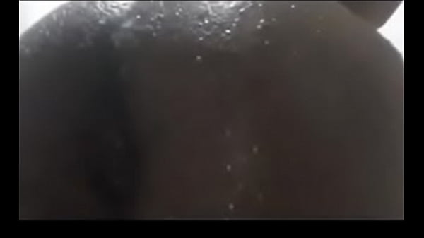 Young Petite Shows Wet Ass 