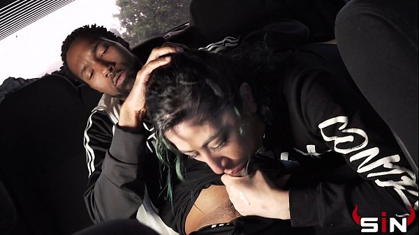 Play MP4 - Lady  driver fucks a pornstar