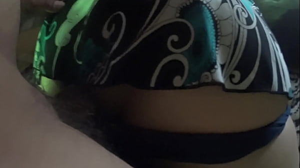 MI ESPOSA MOJADA COJIENDO 