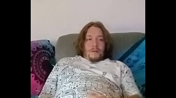 SE PAJEA EN PISO AJENO