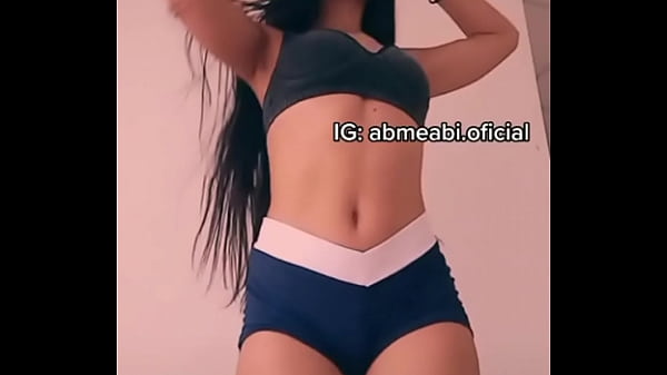 Nonton Argenta Moviendo La Cola Tic Toc thumbnail