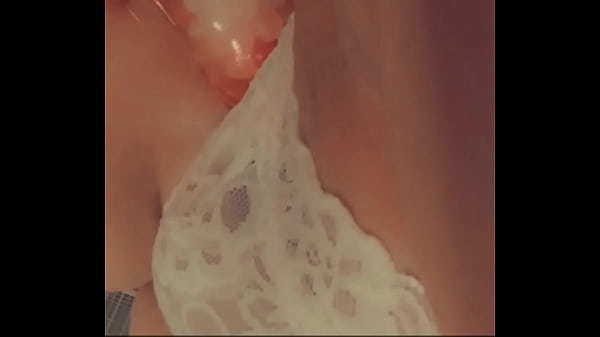 Play MP4 - Pissing the bed for