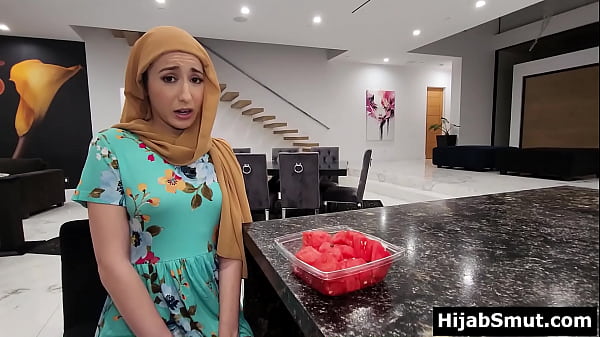 Shy muslim girl sucking her american_friend