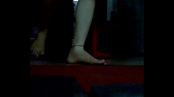 Trai thẳng thay đồ trong ph&ograve;ng gym 2 