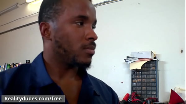 Play MP4 - &lpar;Aston Springs&comma; Phoenix Fellington&rpar; - Dudes in Public 34 Auto Body - Trailer preview - Reality Dudes