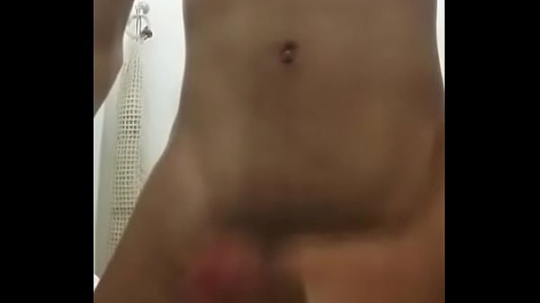 Play MP4 - Boy gostosinho batendo uma