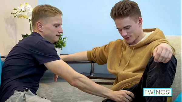 Hot Twink Jacob O gets his tight butt hole pounded by his straight friend Mariano Basso before returning the favor in this versatile, dick milking fuck show! Full videos & more at TwinQs.com! 