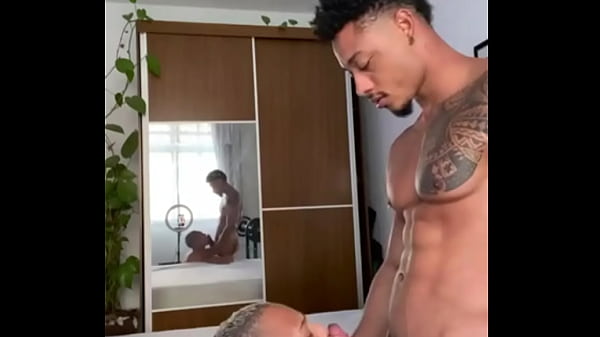 Gozei Enquanto Sentava No Roludo. - Parte I thumbnail