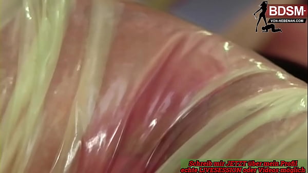 Play MP4 - Deutsche blonde dominante milf liebt fetisch sex in plastik