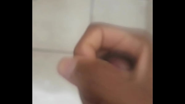 Novinho Gozando na punheta Gostosa