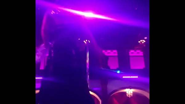 Nonton Destiny Mae Dance Set At The Oval Office Green Bay thumbnail