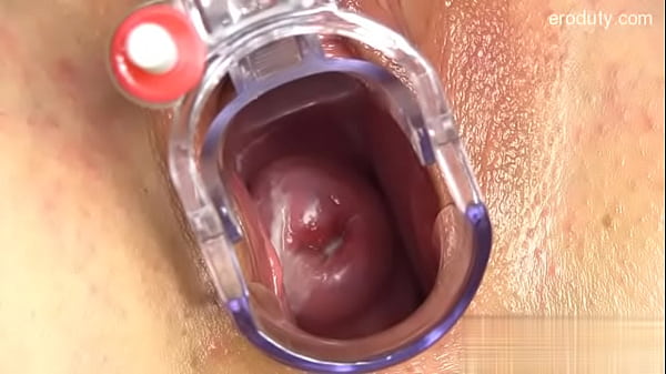 Honey shaved pussy suck