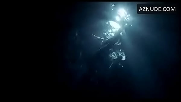 Eva green nude in cracks 