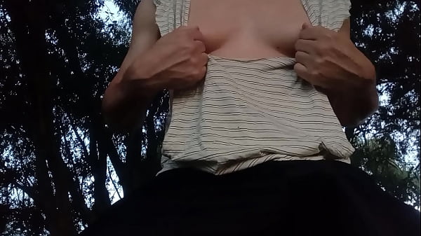 Nipple play No Campo 