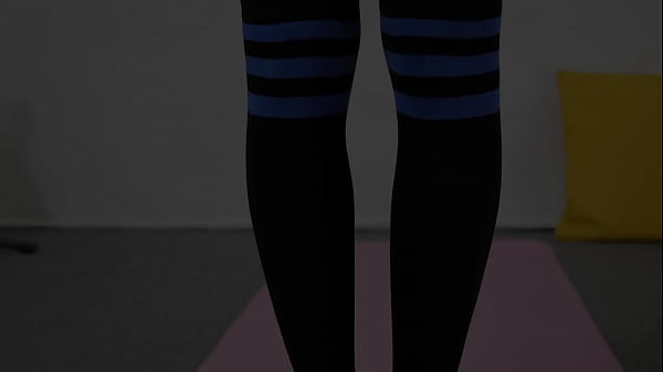 Nonton Beautiful Brunette Has Puffy Cameltoe Round Ass Round Hooters And A Very Long Tongue! thumbnail