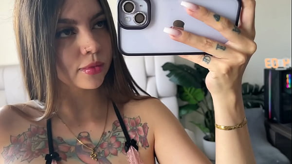 Nonton Selfie Mirrow Bodyteasing Spitting Fingering Pussy Open Legs thumbnail