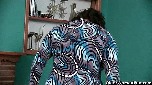 Grandma's bingo night starts with an orgasm 