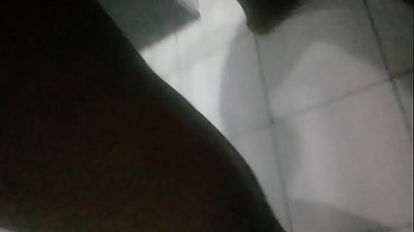 Play MP4 - Ursao vizinho leitando meu rabo na bronha dentro da igreja