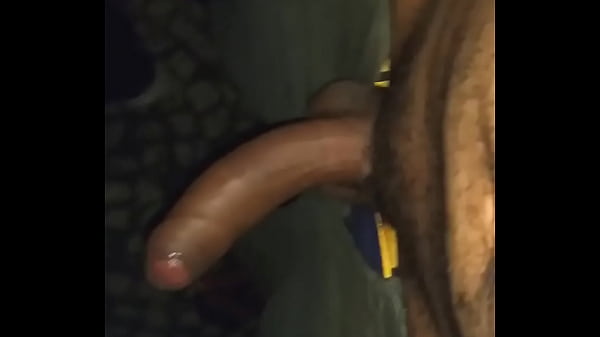 Neg&atilde;o comendo gostoso o viadinho 