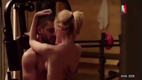 Play MP4 - Laura Laprida cogiendo en serie