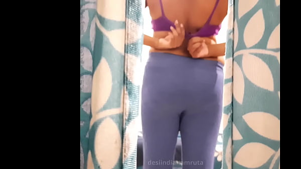 See How She Change Her Dress....indian Bhabhi..!! thumbnail