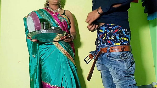 Play MP4 - Karva Chauth Special करवा चौथ पर व्रत तोड़ने के बाद पति पत्नी की जबरदस्त चुदाई