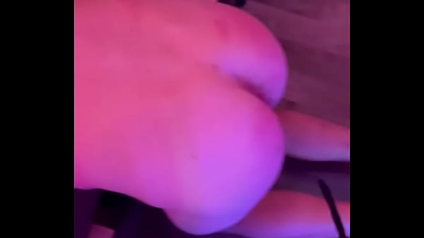 Nonton Loves Feet thumbnail