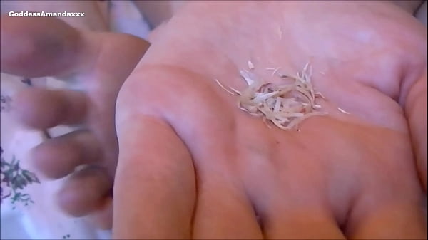 Adore my sexy bare feet & toenails 