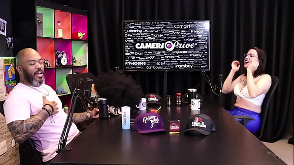 Play MP4 - Achava que ser mulher era ter uma buceta&comma; e que muitos homens d&atilde;o o cu&comma; al&eacute;m do pau de 32cm - Melissa Leal &lpar;SHEER&sol;RED&rpar;