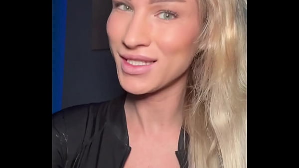 Nonton I Got A New Swimsuit thumbnail