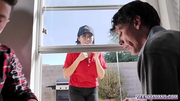 Play MP4 - Jay Romero and Rion King wants some pizza and Ember Snow delivered it fresh and hot with an extra threesome service&period;