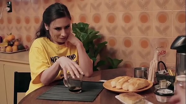 Duas Bucetas Cheirosas Se Esfregando At&eacute; Explodir Num Gozo Intenso Um Vibrador Gigante thumbnail