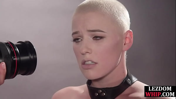 Bald blonde babe with big tits_gets fingered and anal fuck