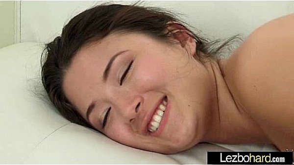 Lez Girls (Daisy Summers & Sara Luvv) Play In Hot Sex Scene Action On Cam video-15 