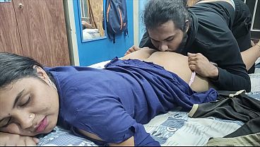 Nonton Husband Buries His Tongue Deep In Wife&rsquo;s Juicy Ass thumbnail