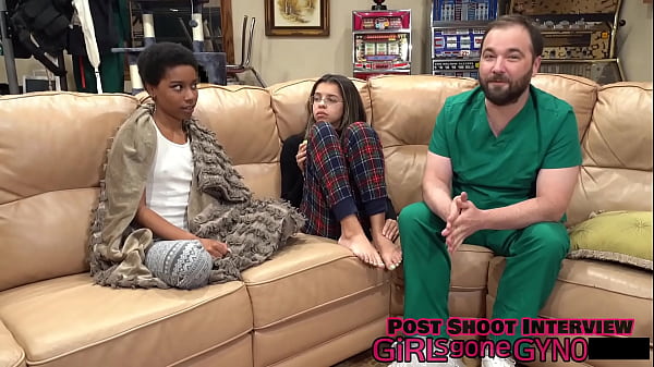 Aria nicole trys out a foley catheter