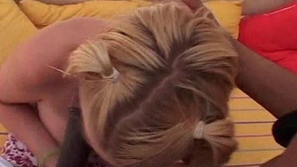 Nonton A Very Sexy Squirt Queen 8 thumbnail