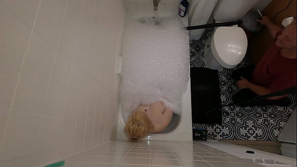 Blonde Slut Hangs Herself While Jacking Herself Off 