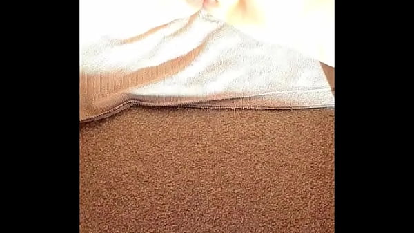 Lips and clit exposed 