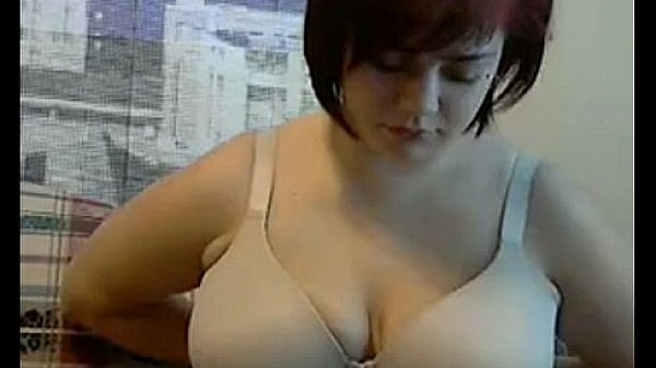 Nonton Shy Teen Showing Her Big Boobs Cam thumbnail