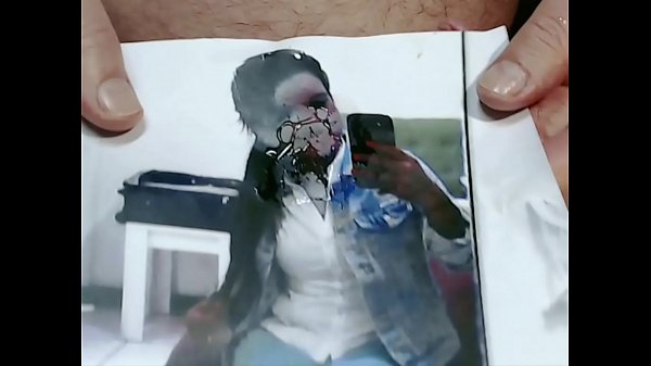 Kater xxxTribute - geilem Fickluder ins Gesicht abgespritzt