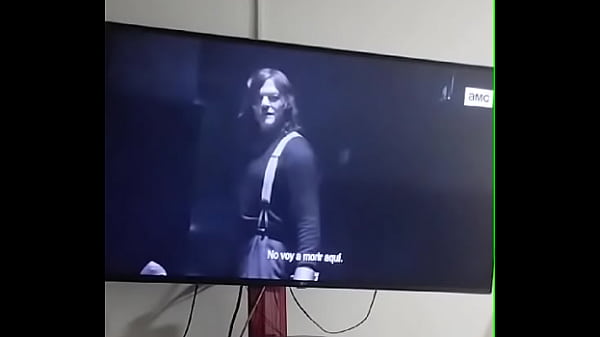 Chico sale sin ser visto 