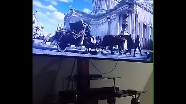 Chico sale sin ser visto 