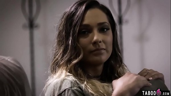 Play MP4 - Bad fucks a y&period; pussy after they went on a trip