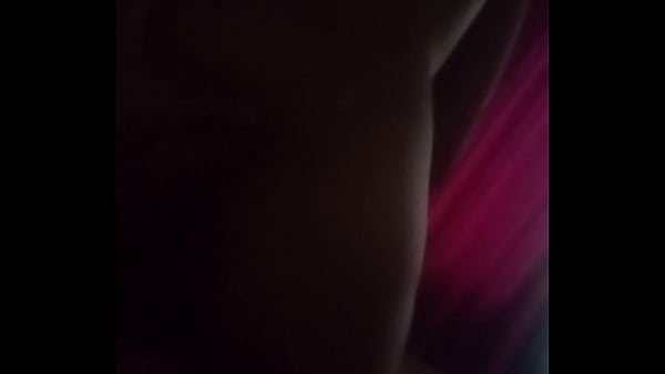 Tirandome a mi novia ricos sentones