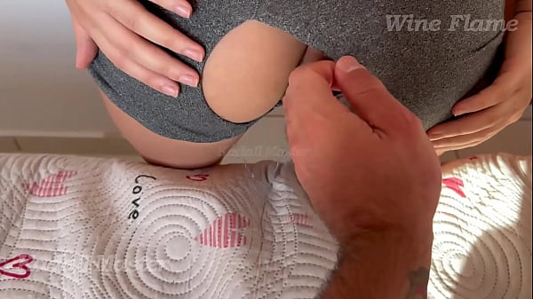 Play MP4 - Novinha com cal&ccedil;a rasgada em vez de ir pra academia deu a bucetinha molhada e tomou leitada&period; CREAMPIE PUSSY