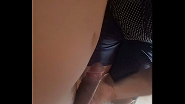 Mi madrsstra me chupa mi polla y luego se monta en mi verga