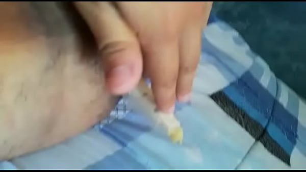 Me meto una flauta mientras mi novio est&aacute; cogiendo con su mejor amigo 