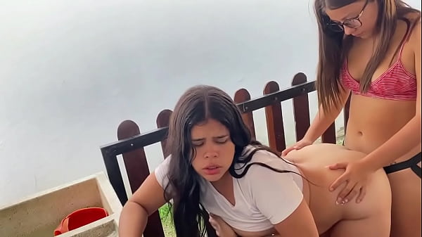 Play MP4 - me follo a mi amiga con mi gra consolando