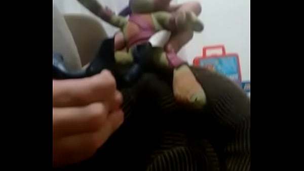 Alien do Ben 10 paga punhetinha pro donatello 